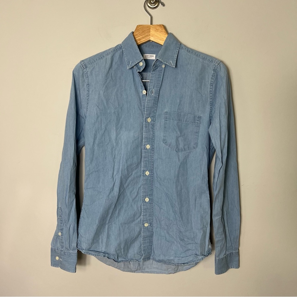 Men's Light Blue Casual Button-Down Shirt
